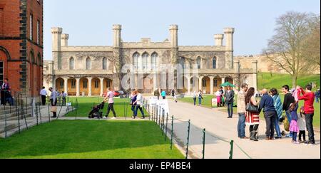 Lincoln, UK - 9. April 2015: Lincoln Castle ist eine große Burg, East Midlands, England im späten 11. Jahrhundert erbaute Stockfoto