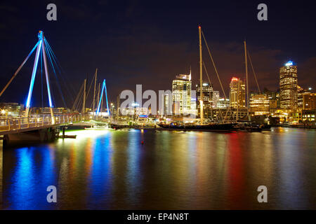 Wynyard Crossing Bridge und CBD, Waterfront Auckland, Nordinsel, Neuseeland Stockfoto