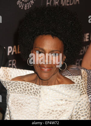 New York, New York, USA. 13. Mai 2015. Schauspielerin CICELY TYSON besucht The Paley Center für Medien NY "A Tribute to afrikanisch-amerikanischen Erfolge im Fernsehen" Gala statt im Cipriani Wall Street präsentiert. Bildnachweis: Nancy Kaszerman/ZUMAPRESS.com/Alamy Live-Nachrichten Stockfoto