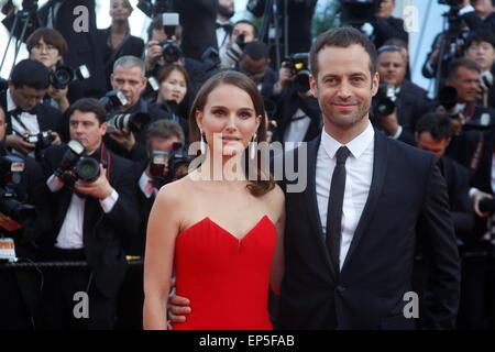 Cannes, Frankreich. 13. Mai 2015. Natalie Portman und Benjamin Millepied Mann besuchen die Premiere des Standing Tall während der Eröffnung der 68. jährlichen Filmfestspiele von Cannes am Palais des Festivals in Cannes, Frankreich, am 13. Mai 2015. Bildnachweis: Dpa picture Alliance/Alamy Live News Stockfoto