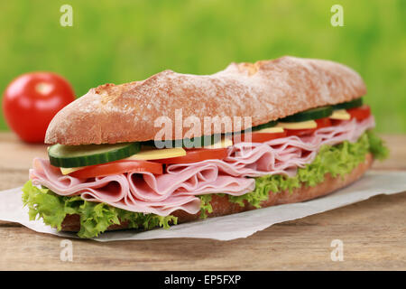 Baguette dreiminütiges Mit Schinken Stockfoto