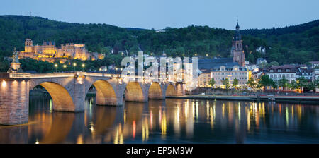 Alte Brücke, Burg und Fluss Neckar, Heidelberg, Baden-Württemberg, Deutschland Stockfoto