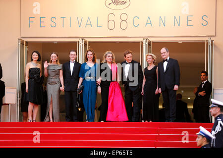 Fleur Pellerin, Sara Forestier, Rod Paradot, Emmanuelle Bercot, Catherine Deneuve, Benoit Magimel, Frederique Bredin und Pierre Lescure Teilnahme an der Opening Night mit der Premiere von "La tête haute / Standing Tall" bei den 68. Filmfestspielen von Cannes am 13. Mai 2015 Stockfoto