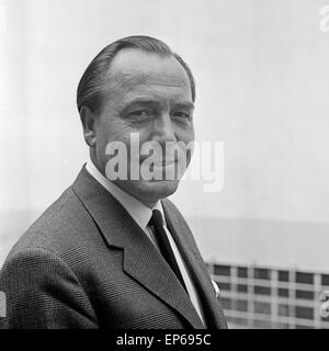 Deutscher Wis und Synchronsprecher Paul Klinger, Deutschland 1960er Jahre. Deutsche Schauspieler und Vertonung Schauspieler Paul Kling Stockfoto