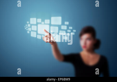 Geschäftsfrau, die High-Tech-Typ des modernen Tasten drücken Stockfoto