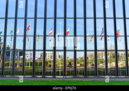 Flaggen der Länder der Europäischen Union an der Europäischen Kommission, Europaviertel, Luxemburg Stockfoto