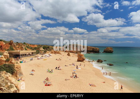 Praia de Sao Rafael in der Nähe von Albufeira an der Algarve in Portugal. Stockfoto