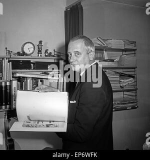 Deutscher Wis und Hörspielsprecher Richard Münch, mit seiner Frau, der