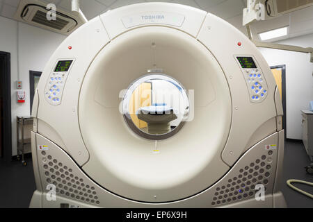 MRI Scanner Magnet-Resonanz-Tomographie Hospital Medical Imaging Abteilung im Krankenhaus Stockfoto