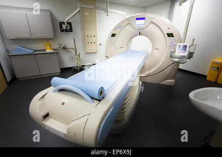 MRI Scanner Magnet-Resonanz-Tomographie Hospital Medical Imaging Abteilung im Krankenhaus Stockfoto