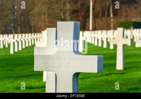 Gräber von mehr als 5000 US-Soldaten an der Luxembourg American Cemetery und Memorial, die während des zweiten Weltkriegs gestorben Stockfoto