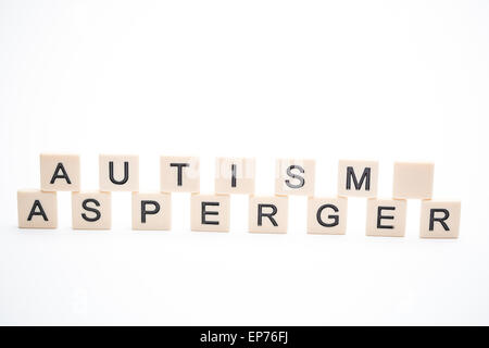 Autismus und Asperger dargelegt in Kunststoff Brief Stücke Stockfoto