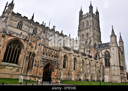 Kathedrale von Gloucester, Gloucestershire, UK, 14. Mai 2015. Gesamtansicht der Kathedrale von Gloucester. Bildnachweis: Jules Annan/Alamy Live News Stockfoto