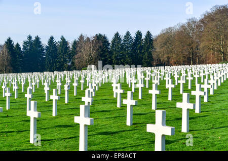 Gräber von mehr als 5000 US-Soldaten an der Luxembourg American Cemetery und Memorial, die während des zweiten Weltkriegs gestorben Stockfoto