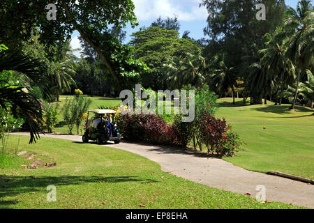 Golf-Car im Constance Lemuria Resort. Stockfoto