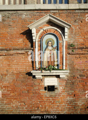 Ein Mosaik von St. Therese von Lisieux, die kleine Blume Stockfoto