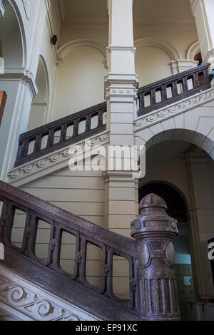 Detail des Treppenhauses, chilenische National Museum of Fine Arts (Museo Nacional de Bellas Artes oder MNBA), Santiago, Chile Stockfoto