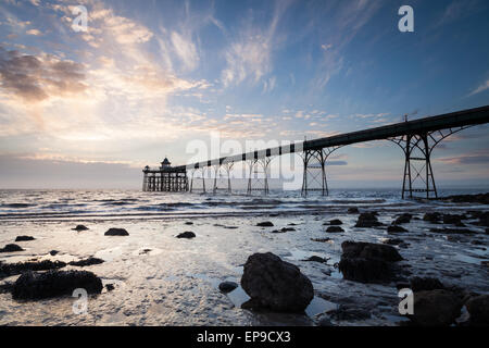 Clevedon Pier in Somerset, einem der schönsten erhaltenen viktorianischen Piers im Vereinigten Königreich. Stockfoto