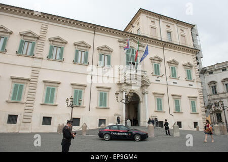 Rom, Deutschland. 15. Mai 2015. Ansicht des Palazzo del Quirinalee, der offizielle Sitz des italienischen Präsidenten in Rom, Deutschland, 15. Mai 2015. Foto: Armin Weigel/Dpa/Alamy Live-Nachrichten Stockfoto