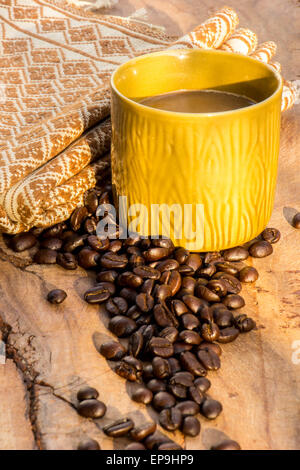 Factoring, Holz, Keramik, Kaffeebohnen, Materialien, Texturen, Baumwolle. Stockfoto