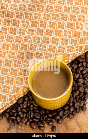 Factoring, Holz, Keramik, Kaffeebohnen, Materialien, Texturen, Baumwolle. Stockfoto