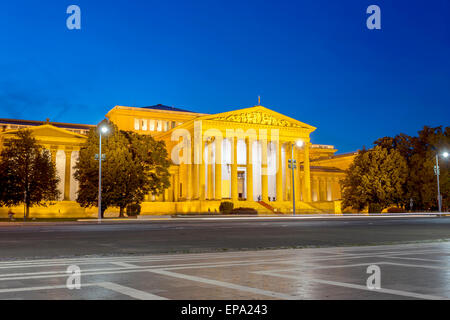 Das Museum der schönen Künste (Sammlung Múzeum) am Heldenplatz in Budapest, Ungarn. Stockfoto