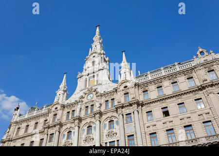 Detail der Fassade von New York Palace Hotel in Budapest. Stockfoto