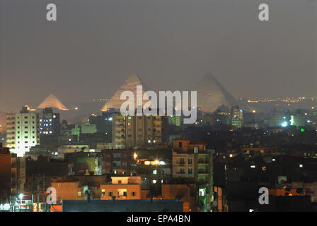 Pyramiden in der Nacht von Kairo Ägypten Stockfoto