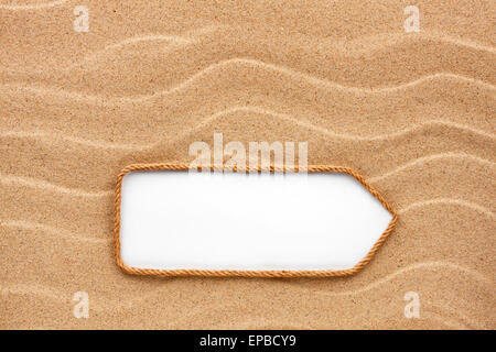 Zeiger des Seils auf dem Sand, mit Platz für Ihren Text gemacht Stockfoto