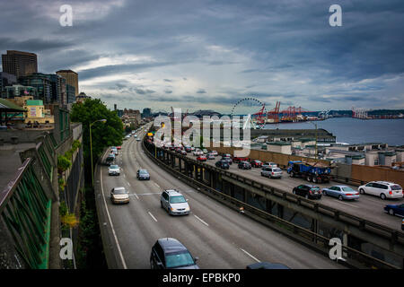 Blick auf die Alaskan Way Viaduct in Seattle, Washington. Stockfoto