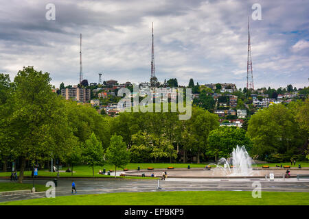 Blick auf den internationalen Brunnen an der Seattle Center in Seattle, Washington. Stockfoto