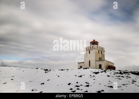 Dyrhólaey Leuchtturm Stockfoto