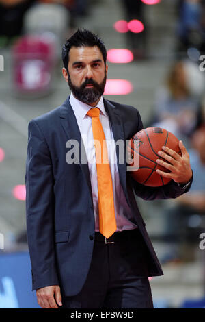 Bonn, Deutschland. 15. Mai 2015. Basketball, Bundesliga, Playoffs, match-3, Bonn, Deutschland, 15.05.2015: Telekom Baskets gegen Ratiopharm Ulm: Co-Trainer Jesus Ramirez (Ulm). Bildnachweis: Jürgen Schwarz/Alamy Live-Nachrichten Stockfoto