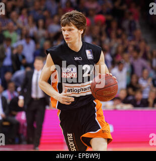 Bonn, Deutschland. 15. Mai 2015. Basketball, Bundesliga, Playoffs, match-3, Bonn, Deutschland, 15.05.2015: Telekom Baskets gegen Ratiopharm Ulm: Jaka Klobucar (Ulm). Bildnachweis: Jürgen Schwarz/Alamy Live-Nachrichten Stockfoto