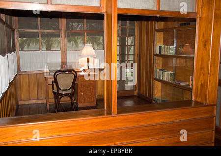 Ho Haus Chi Minh Stelzenläufer Büro, seinem Amtssitz in Komplex. Stockfoto