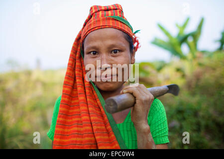 Porträt des Chakma Frau; Khagrachari, Division Chittagong, Bangladesch Stockfoto