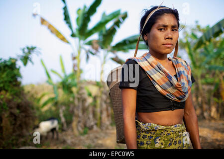 Porträt des Chakma Frau; Khagrachari, Division Chittagong, Bangladesch Stockfoto