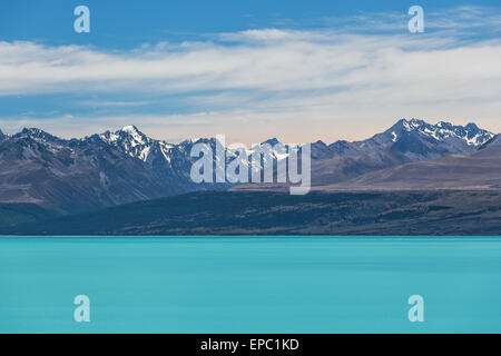 Herrlichen Lake Tekapo und schneebedeckten Südalpen, Canterbury, Neuseeland Stockfoto