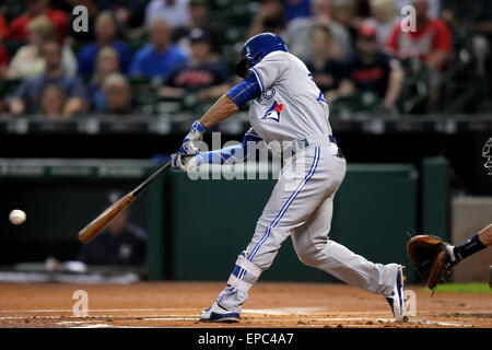 Houston, TX, USA. 15. Mai 2015. Toronto Blue Jays zweiter Basisspieler Devon Travis #29 schwingt ein Streik in der MLB regular Season Spiel zwischen der Houston Astros und die Toronto Blue Jays von Minute Maid Park in Houston, Texas. (Bildnachweis: Erik Williams/CSM) Bildnachweis: Csm/Alamy Live-Nachrichten Stockfoto