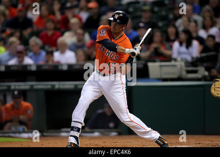 Houston, TX, USA. 15. Mai 2015. Houston Astros Catcher Jason Castro #15 schwingt auf einem Stellplatz in der MLB regular Season Spiel zwischen der Houston Astros und die Toronto Blue Jays von Minute Maid Park in Houston, Texas. (Bildnachweis: Erik Williams/CSM) Bildnachweis: Csm/Alamy Live-Nachrichten Stockfoto