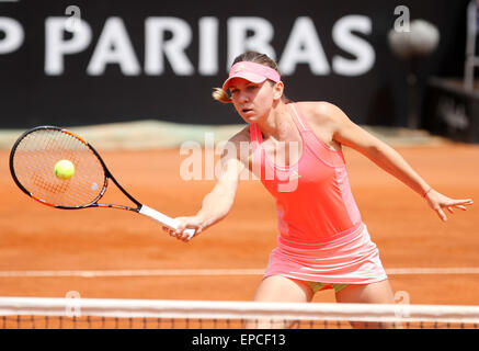 Rom, Italien. 16. Mai 2015. Simona Halep (ROU) während das Halbfinalspiel gegen Carla Suarez Navarro von Spanien WTA Tennis Open Turnier auf dem Foro Italico, am 16. Mai 2015 in Rom. Bildnachweis: Andrea Spinelli/Alamy Live-Nachrichten Stockfoto