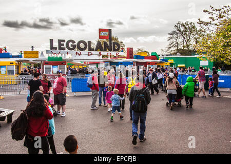 Eingangstor zum Legoland Windsor, London, England, Vereinigtes Königreich. Stockfoto