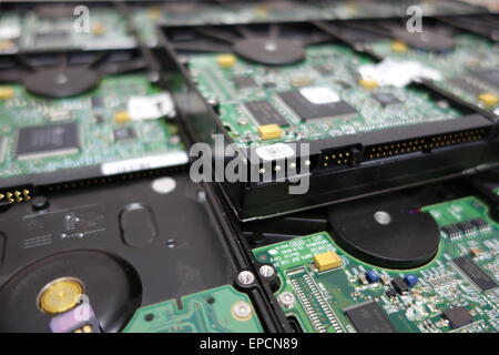 Festplatten/HDD verwendet zum Speichern von großen (strukturiert und unstrukturiert) Daten in digitale Forensik und e-Discovery Services. Stockfoto