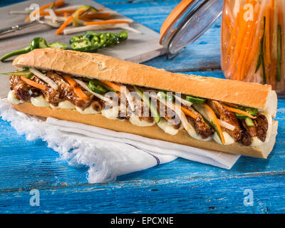 Banh mi-Hähnchen-sandwich Stockfoto