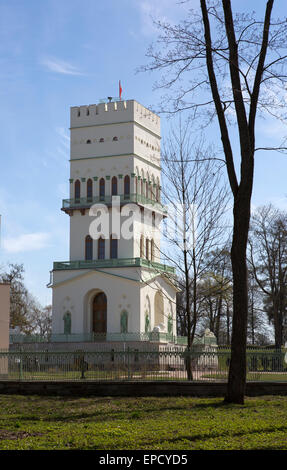 Der weiße Turm in Tsarskoye Selo in Aleksandrowski Park, Puschkin, Russland Stockfoto