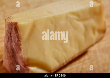 Ein Stück handwerkliche Käse aus Lancaster County, Pennsylvania, USA Stockfoto