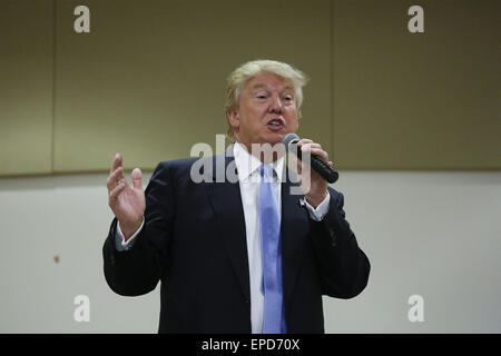 Sioux City, IOWA, USA. 16. Mai 2015. DONALD TRUMP befasst sich eine Versammlung für eine nicht deklarierte Präsidentenkampagne Haltestelle in Sioux City, Iowa, Samstag, 16. Mai 2015, Morningside College. © Jerry Mennenga/ZUMA Draht/Alamy Live-Nachrichten Stockfoto