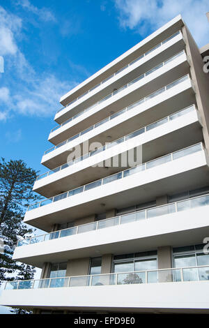 high-Rise Wohnung Einheit Leben in Dee Why, einem Vorort von Sydney an den nördlichen Stränden, Australien Stockfoto