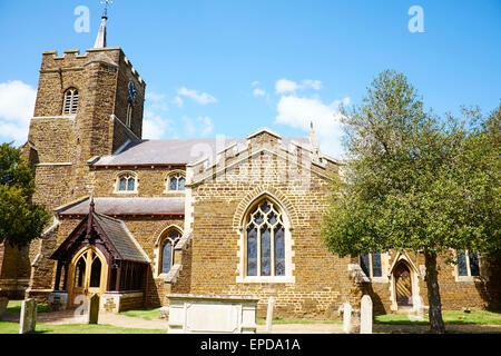 Pfarrei Kirche Saint Swithin High Street Sandy Bedfordshire UK Stockfoto