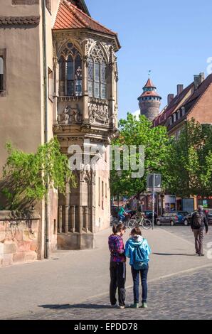Dieses schöne Chörlein oder kleine Apsis im Pfarrhaus der St. Sebaldus-Kirche, Nürnberg, wurde vor 1361 erbaut. Stockfoto
